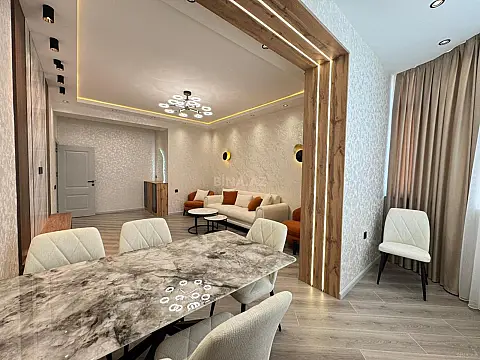 Satılır 2 otaqlı mənzil 83 m²