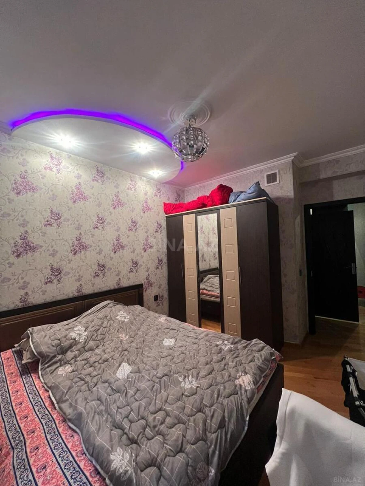 Kirayə verilir 2 otaqlı mənzil 65 m²