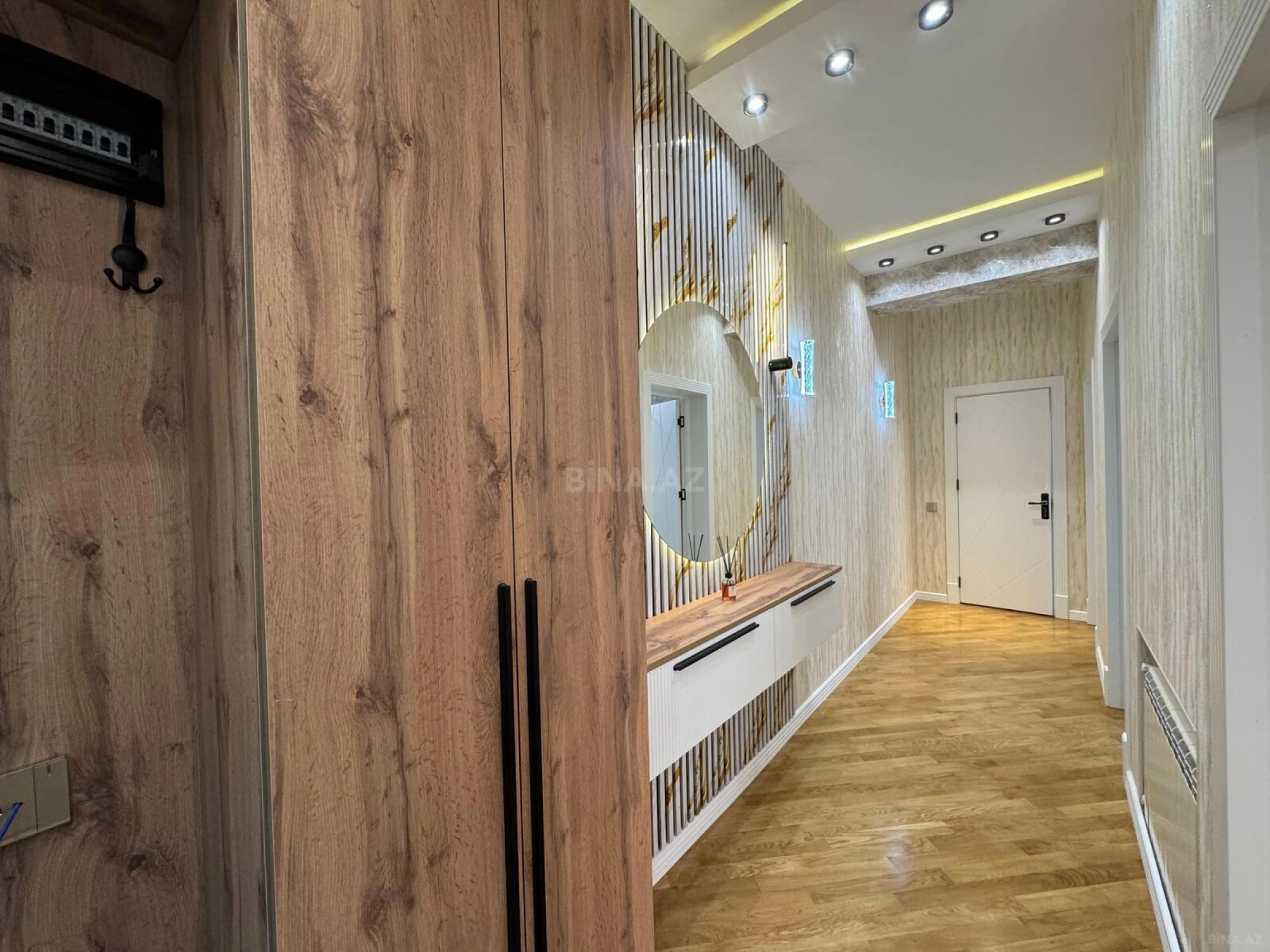 Satılır 2 otaqlı mənzil 88 m²