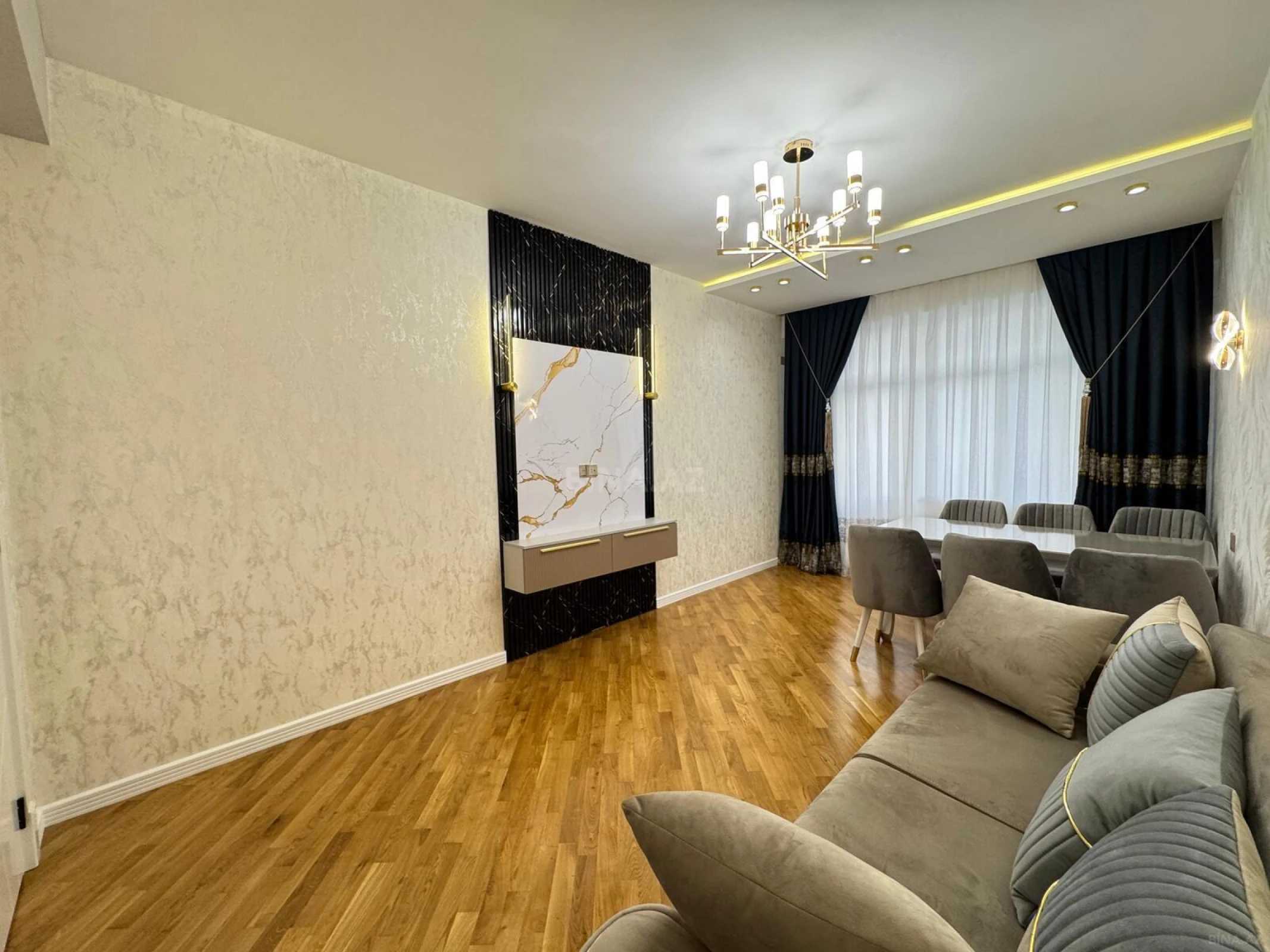Satılır 2 otaqlı mənzil 88 m²