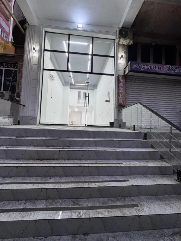 Satılır obyekt 80 m²