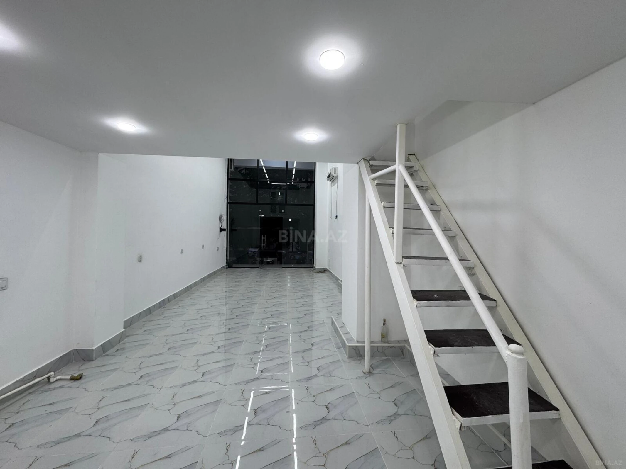 Satılır obyekt 80 m²