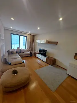 Kirayə verilir 4 otaqlı mənzil 220 m²