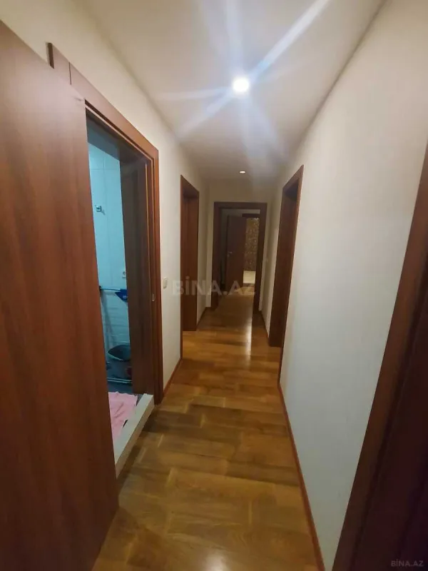 Kirayə verilir 4 otaqlı mənzil 220 m²