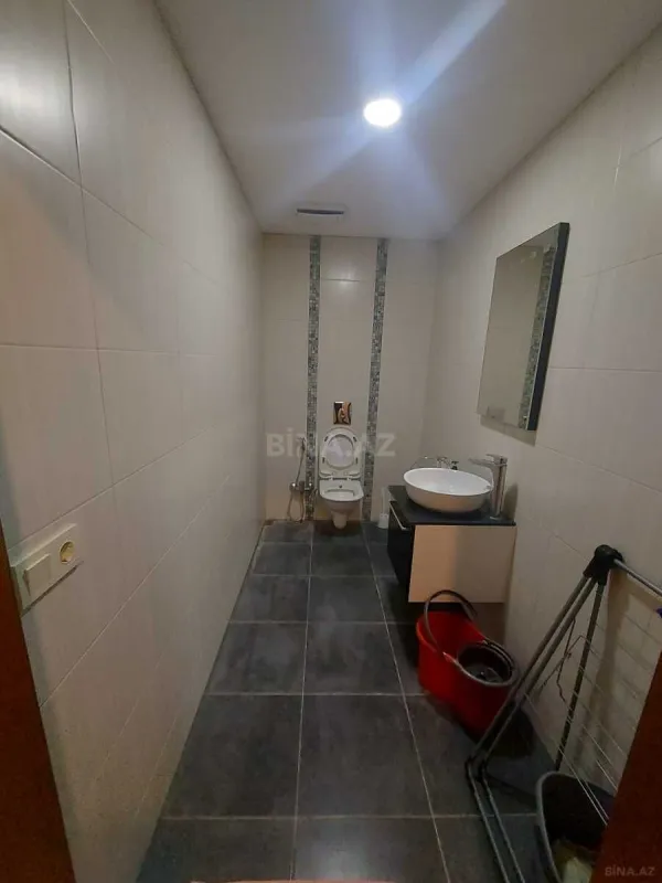Kirayə verilir 4 otaqlı mənzil 220 m²