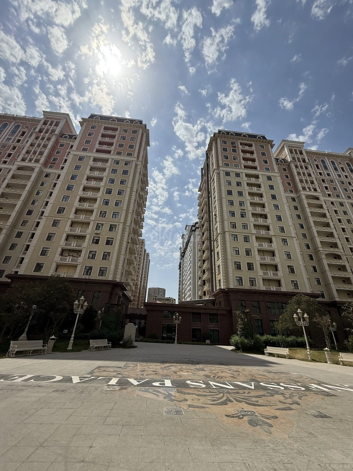 Satılır 3 otaqlı mənzil 120 m²