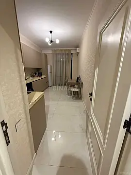 Kirayə verilir 2 otaqlı mənzil 80 m²