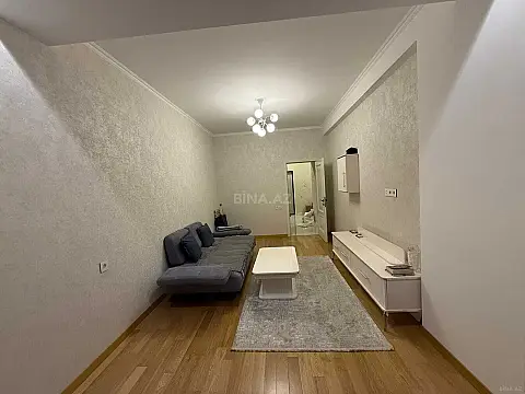 Kirayə verilir 2 otaqlı mənzil 80 m²