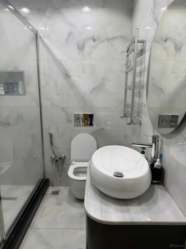 Kirayə verilir 2 otaqlı mənzil 80 m²