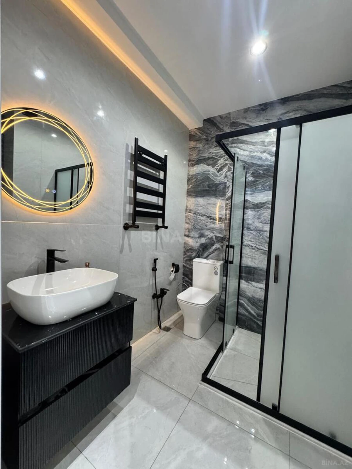 Satılır 2 otaqlı mənzil 55 m²