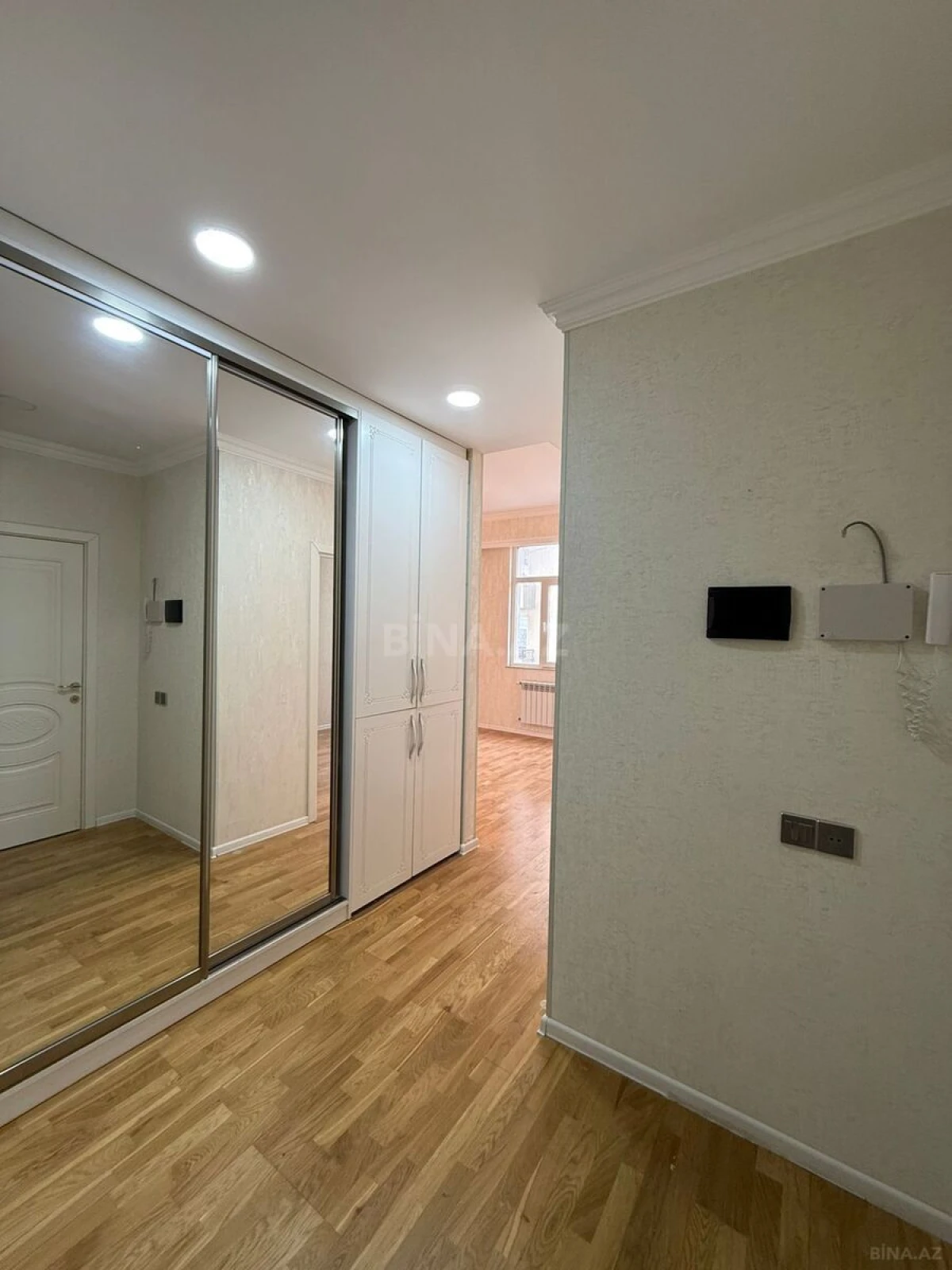 Satılır 3 otaqlı mənzil 66 m²