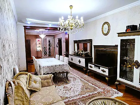Satılır 3 otaqlı mənzil 125 m² — Bakı, 8-ci kilometr 3 otaq 125.00 m²
