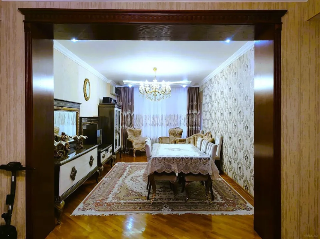 Satılır 3 otaqlı mənzil 125 m²