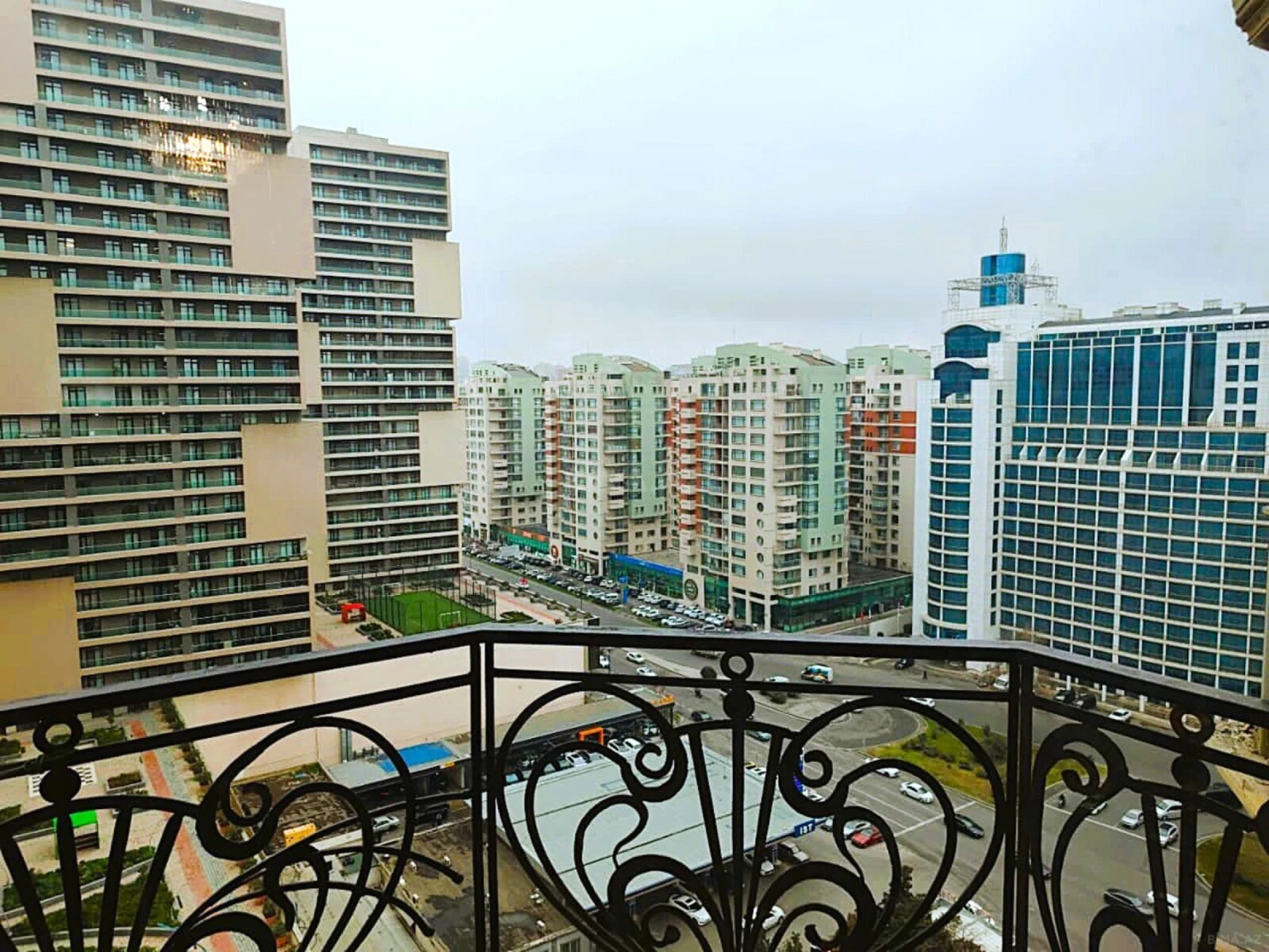 Satılır 3 otaqlı mənzil 125 m²