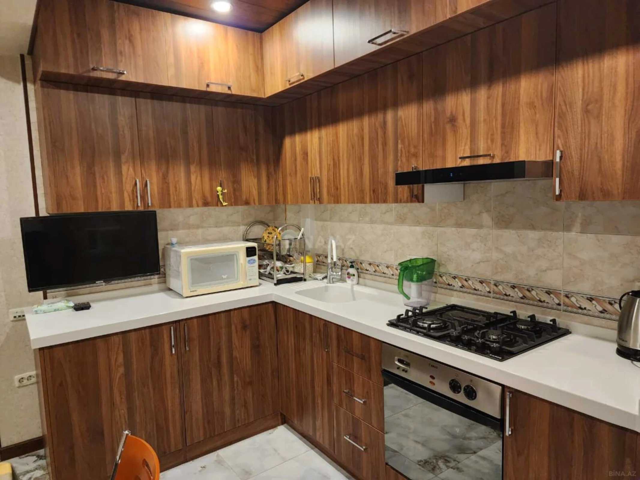 Kirayə verilir 5 otaqlı mənzil 200 m²