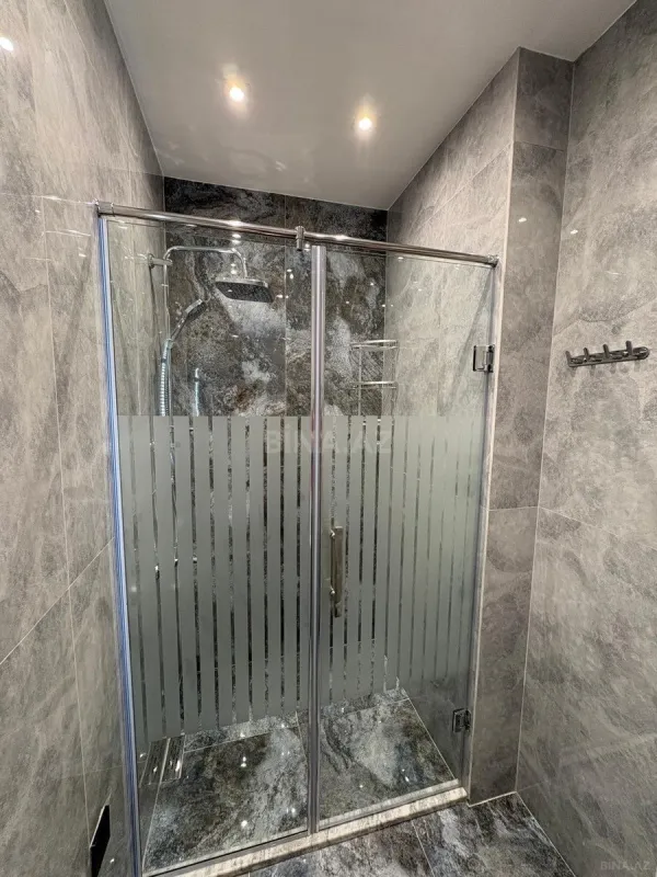 Satılır 4 otaqlı mənzil 120 m²