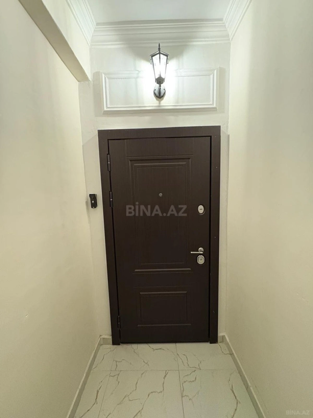 Satılır 4 otaqlı mənzil 120 m²