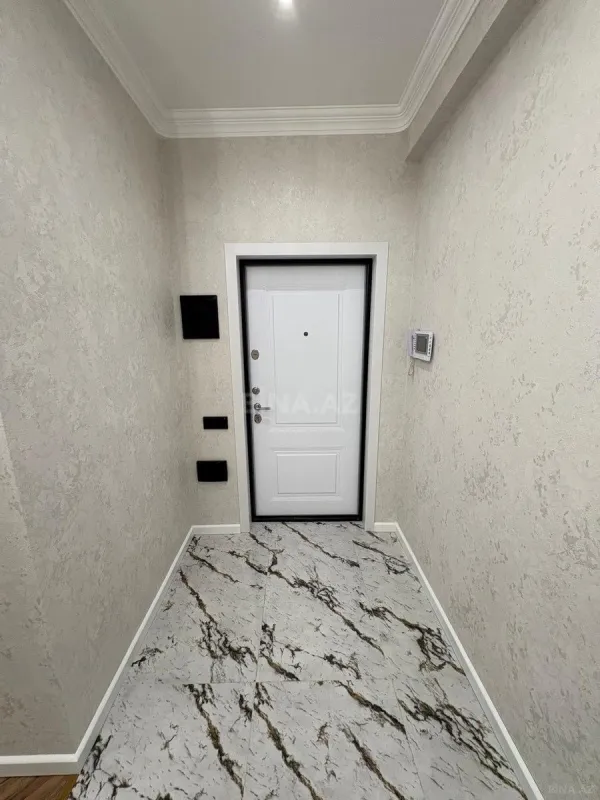 Satılır 4 otaqlı mənzil 120 m²