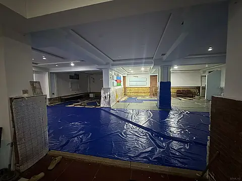 Satılır obyekt 218 m²