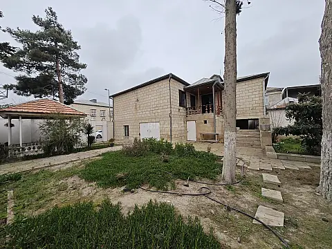 Satılır 5 otaqlı həyət evi 180 m²