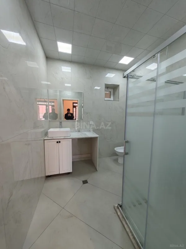 Satılır 5 otaqlı həyət evi 180 m²