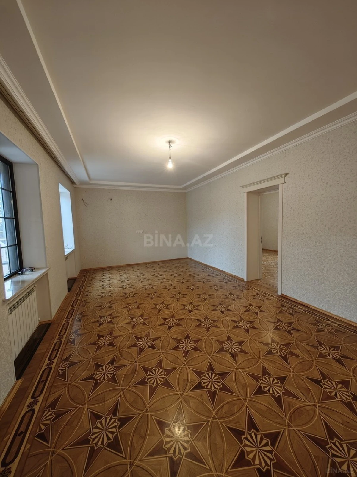 Satılır 5 otaqlı həyət evi 180 m²