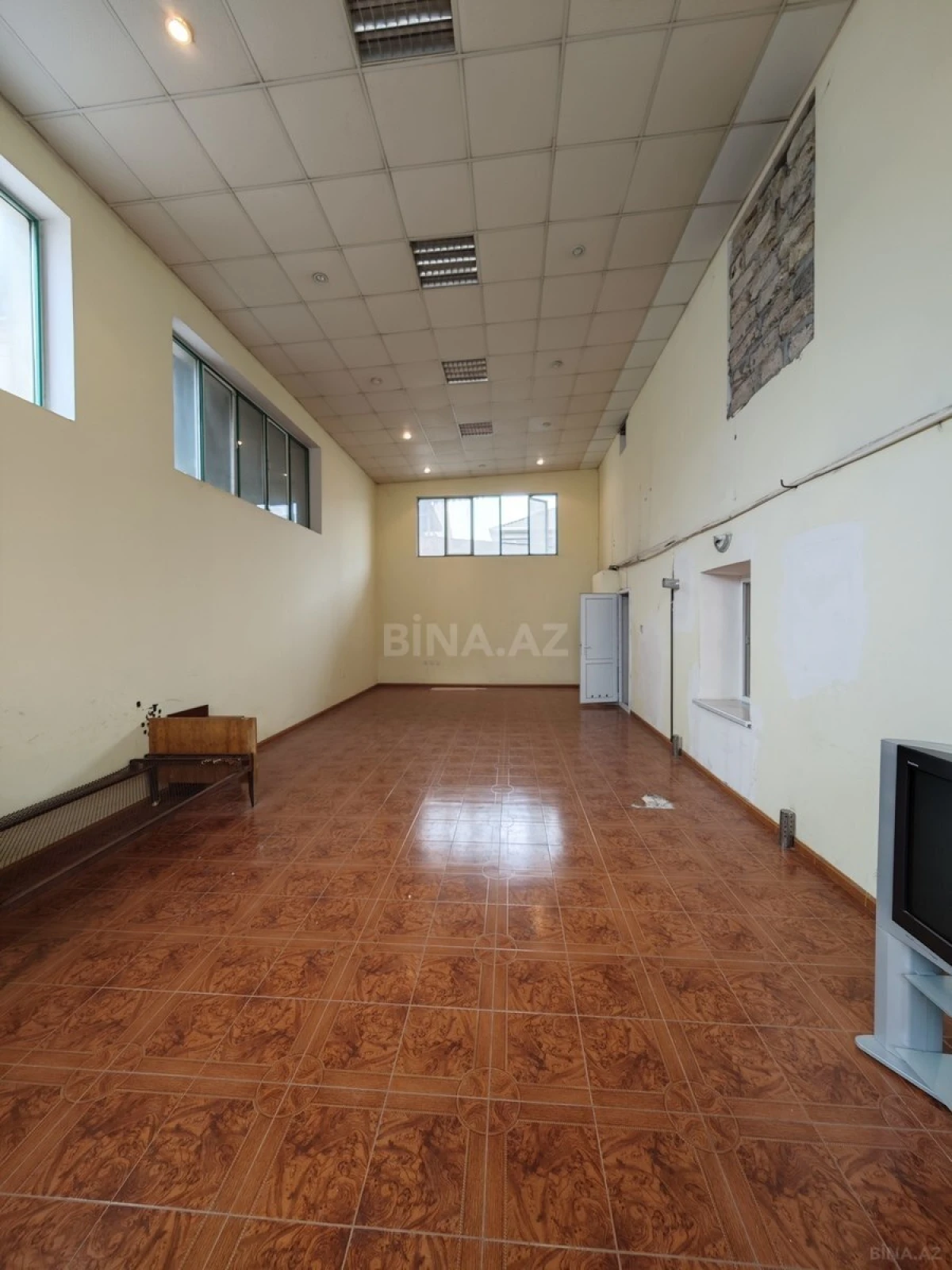 Satılır 5 otaqlı həyət evi 180 m²
