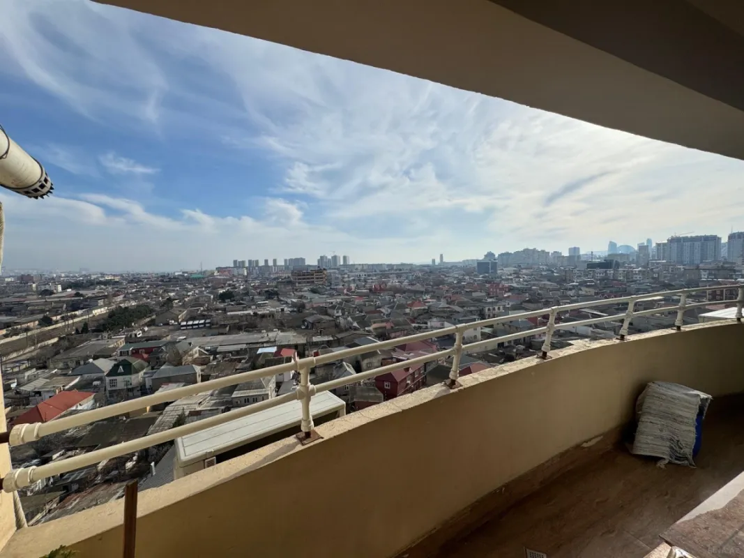 Satılır 3 otaqlı mənzil 120 m²