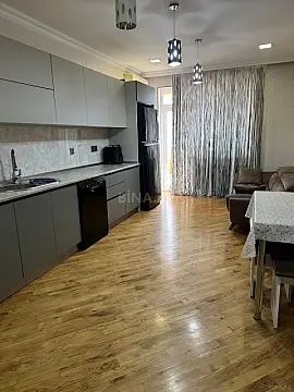 Satılır 3 otaqlı mənzil 120 m²
