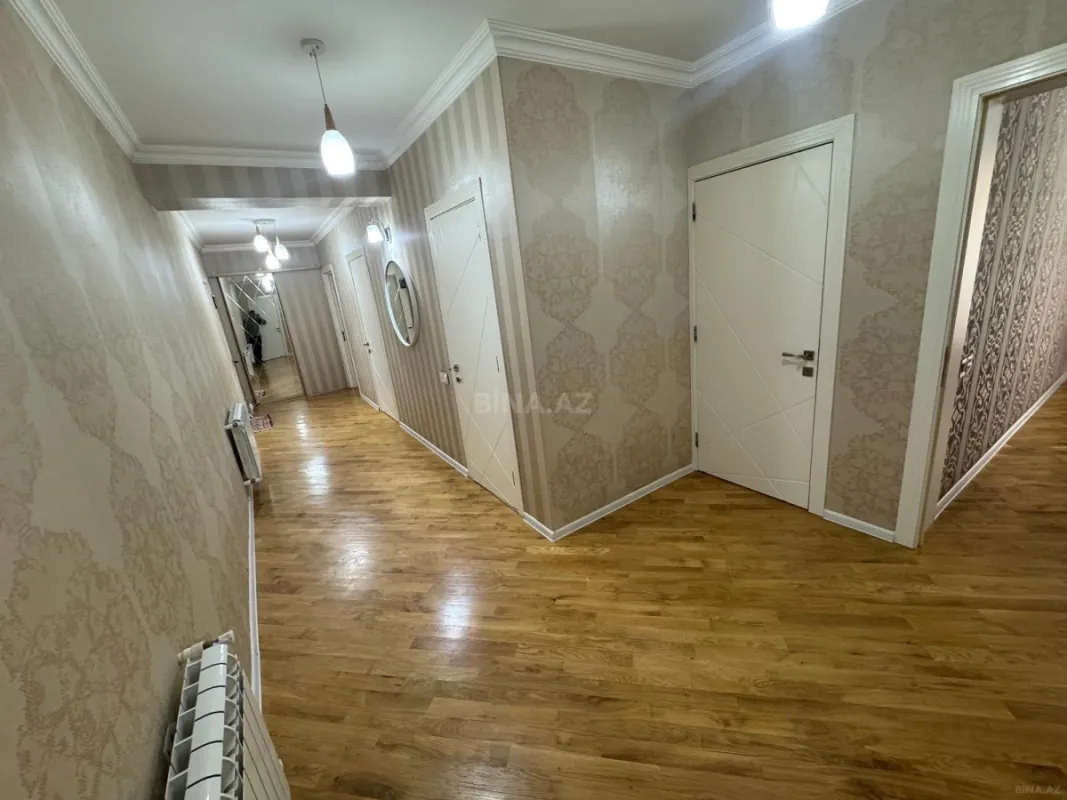 Satılır 3 otaqlı mənzil 120 m²