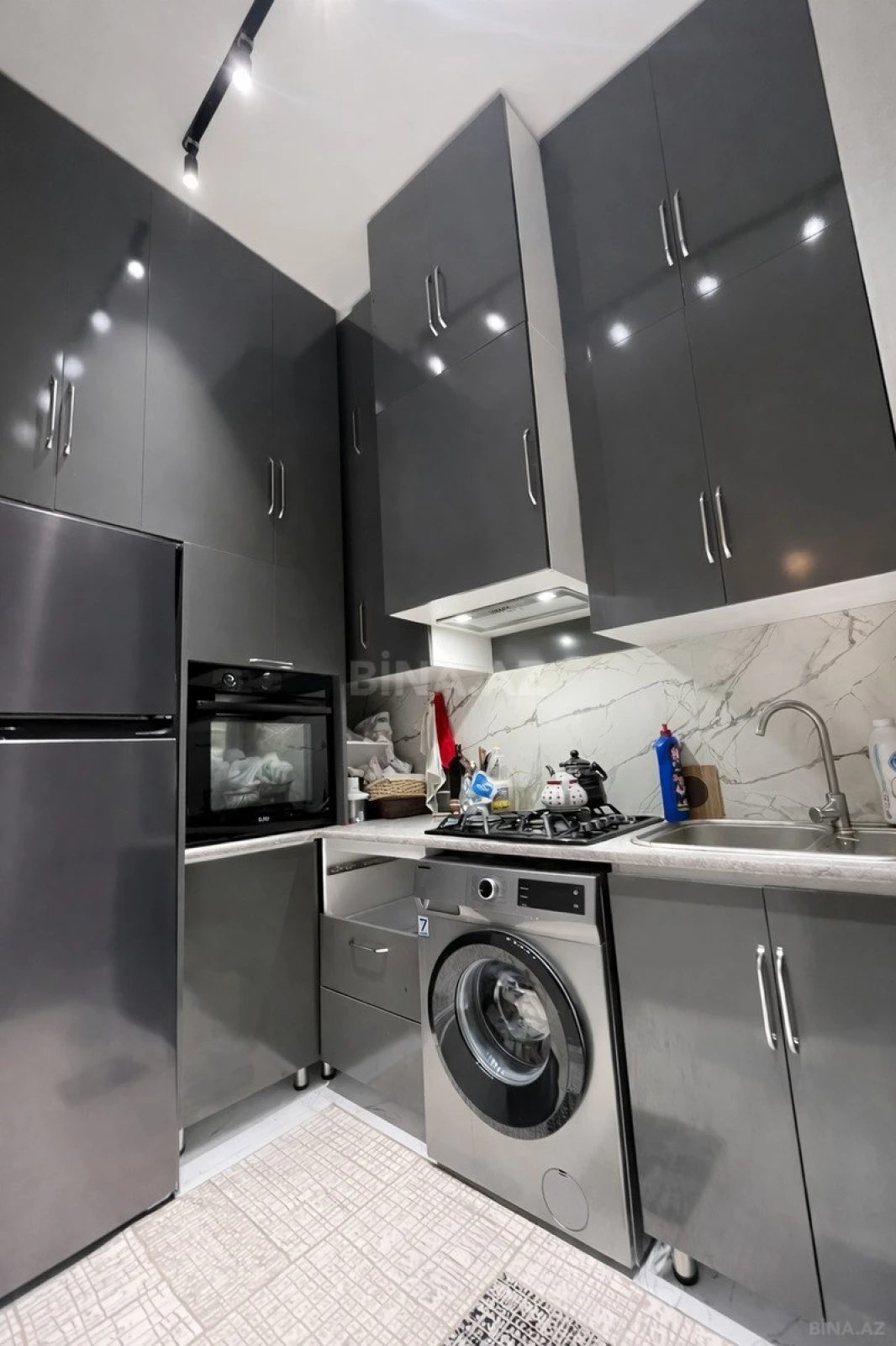 Satılır 2 otaqlı mənzil 72 m²