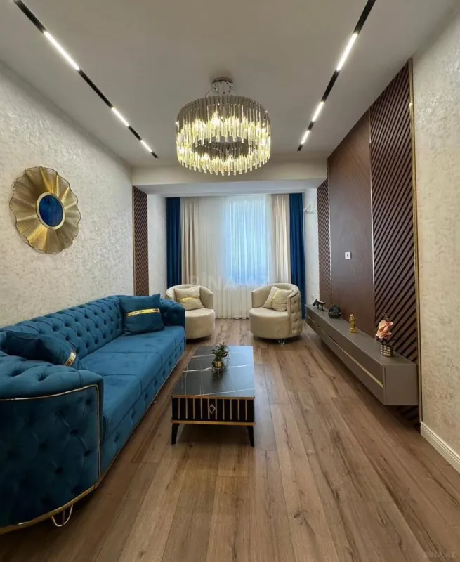 Satılır 2 otaqlı mənzil 77 m²