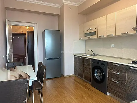 Kirayə verilir 2 otaqlı mənzil 73 m²