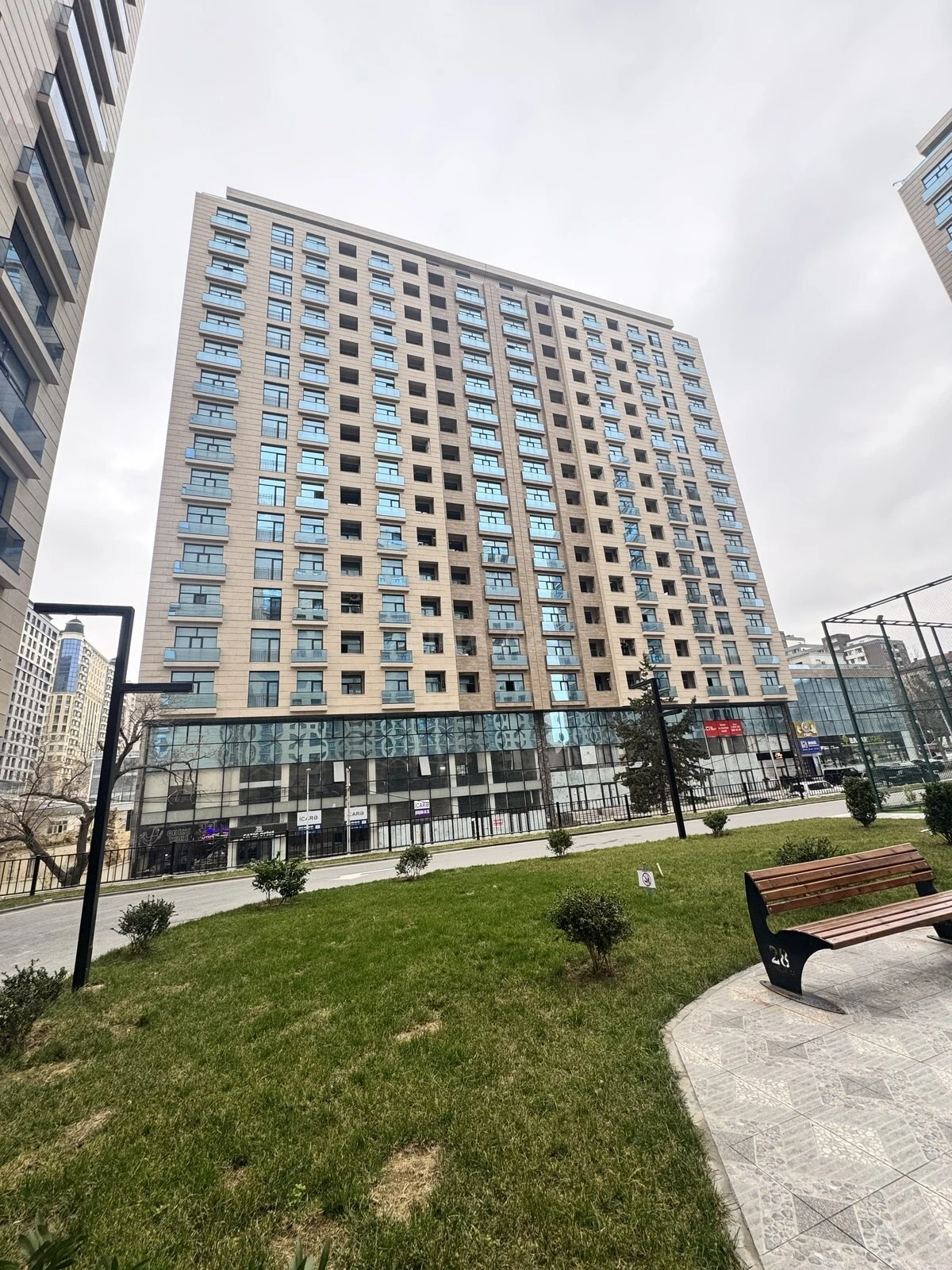 Satılır 3 otaqlı mənzil 95 m²