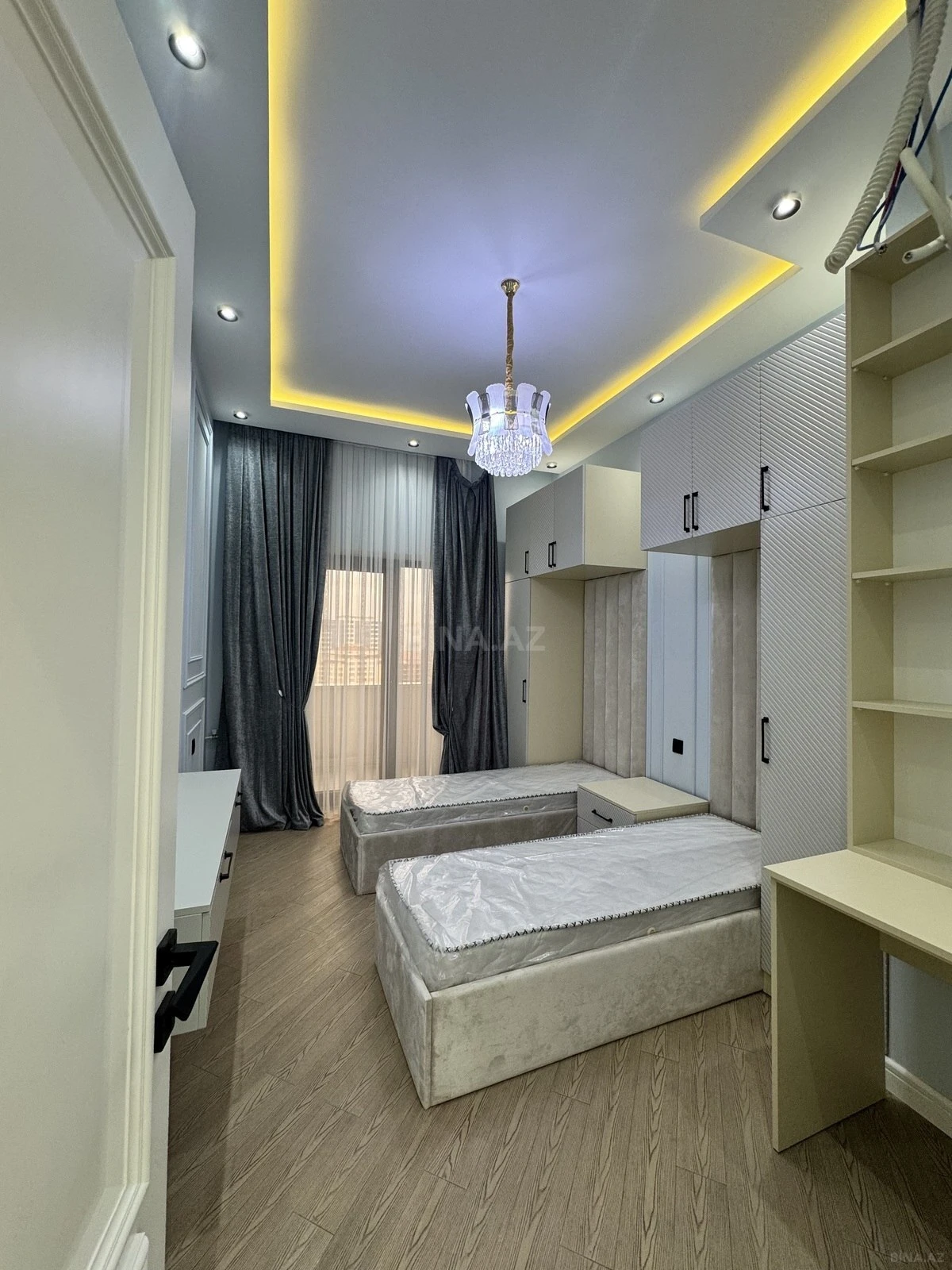 Satılır 3 otaqlı mənzil 95 m²