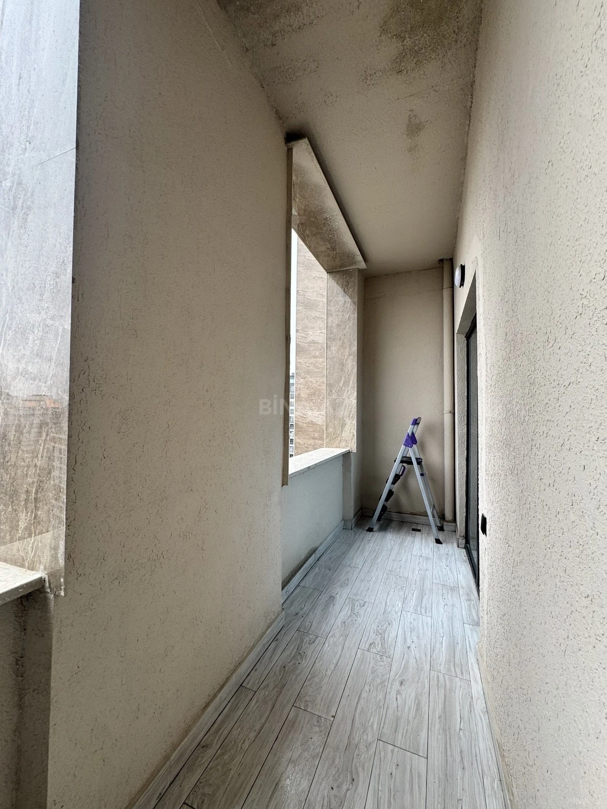 Satılır 3 otaqlı mənzil 95 m²