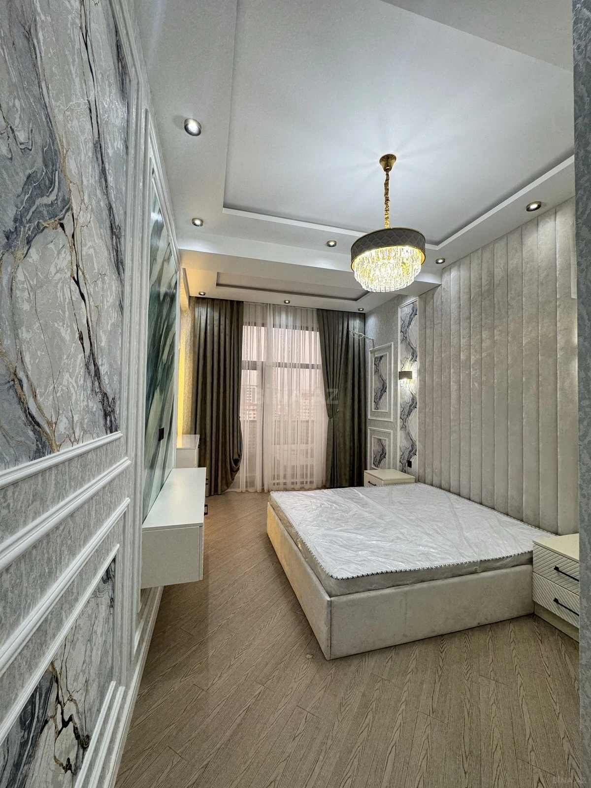 Satılır 3 otaqlı mənzil 95 m²