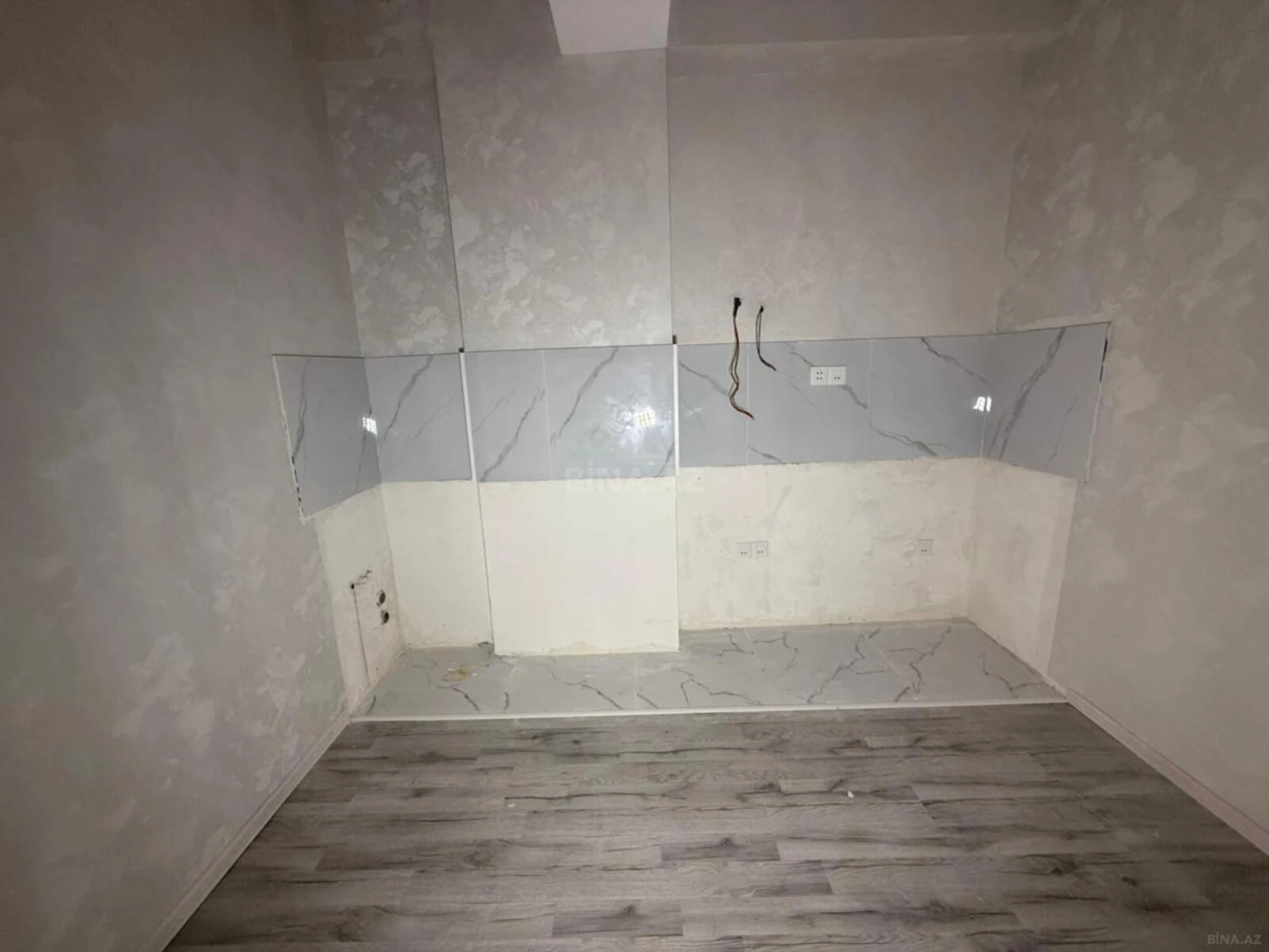 Satılır 2 otaqlı mənzil 60 m²