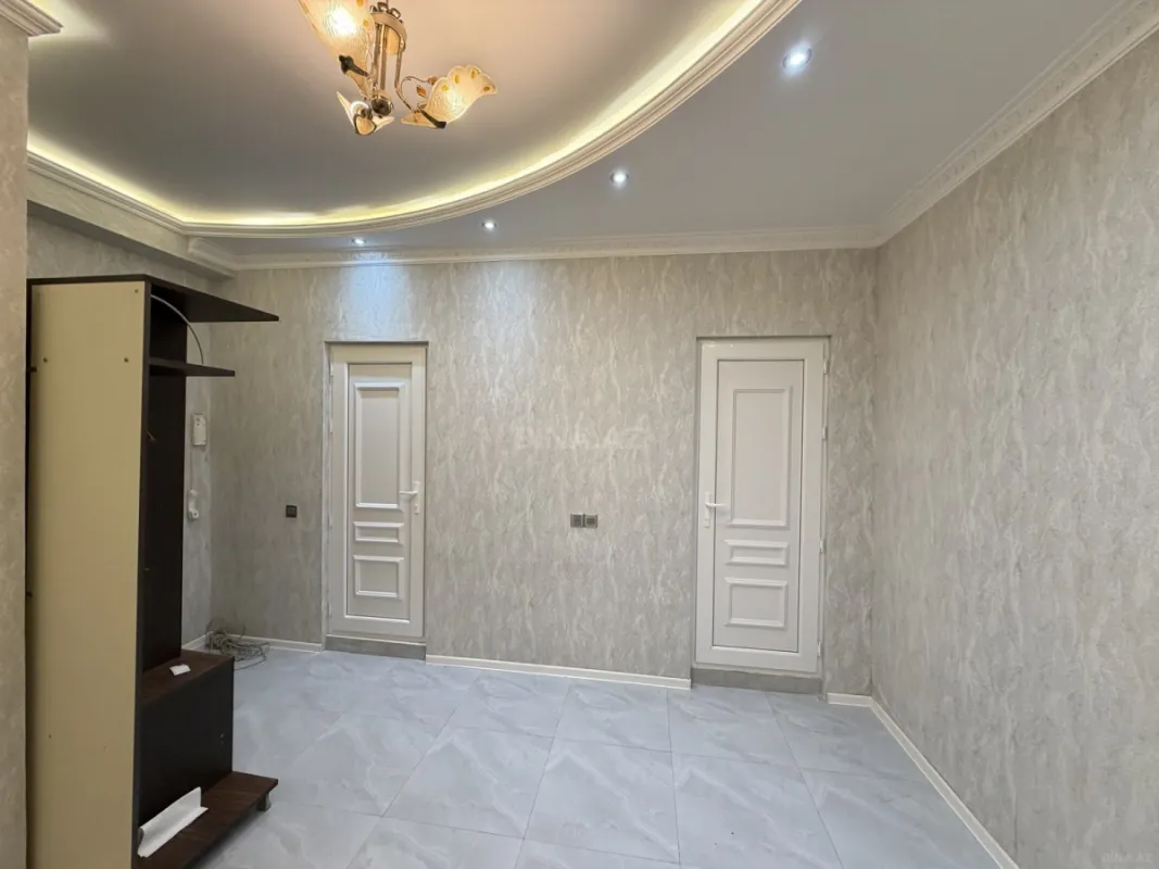 Satılır 2 otaqlı mənzil 75 m²