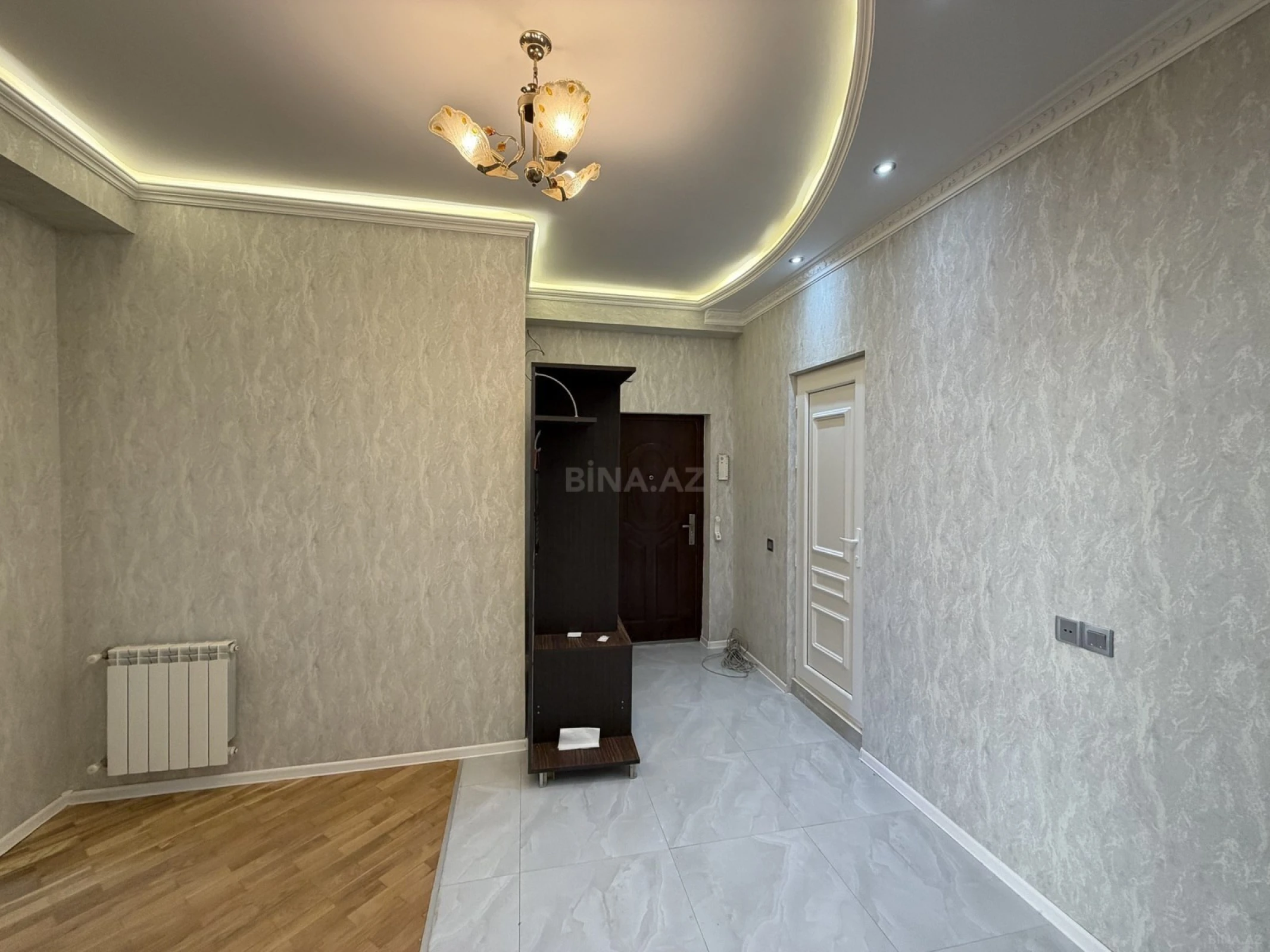 Satılır 2 otaqlı mənzil 75 m²