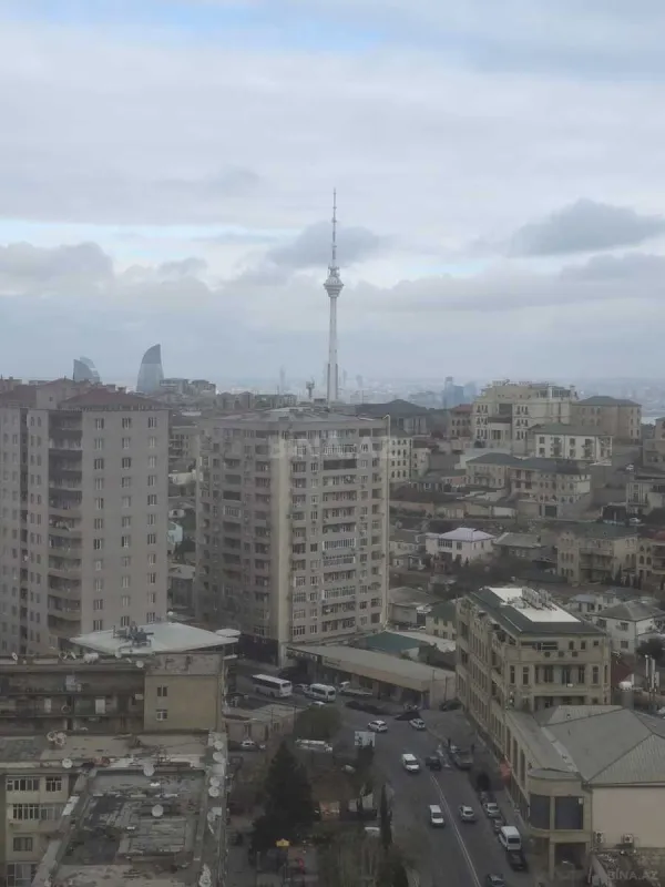 Satılır 4 otaqlı mənzil 110 m²