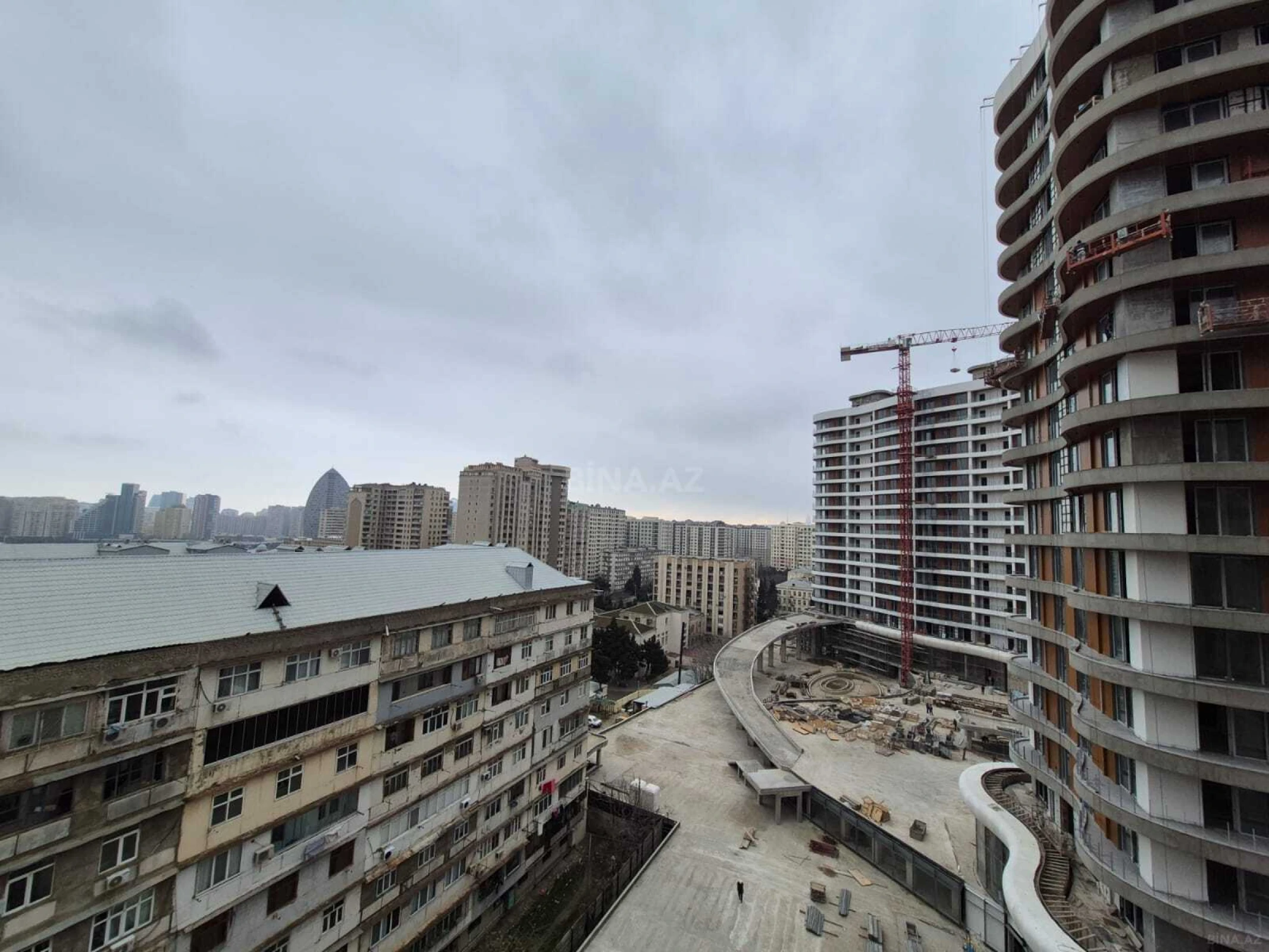 Satılır 2 otaqlı mənzil 58 m²