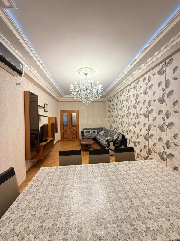Satılır 3 otaqlı mənzil 115 m²