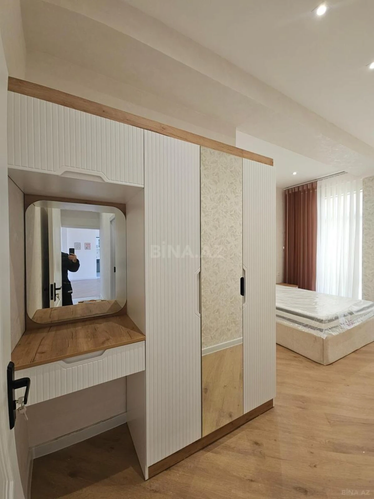 Kirayə verilir 3 otaqlı mənzil 125 m²