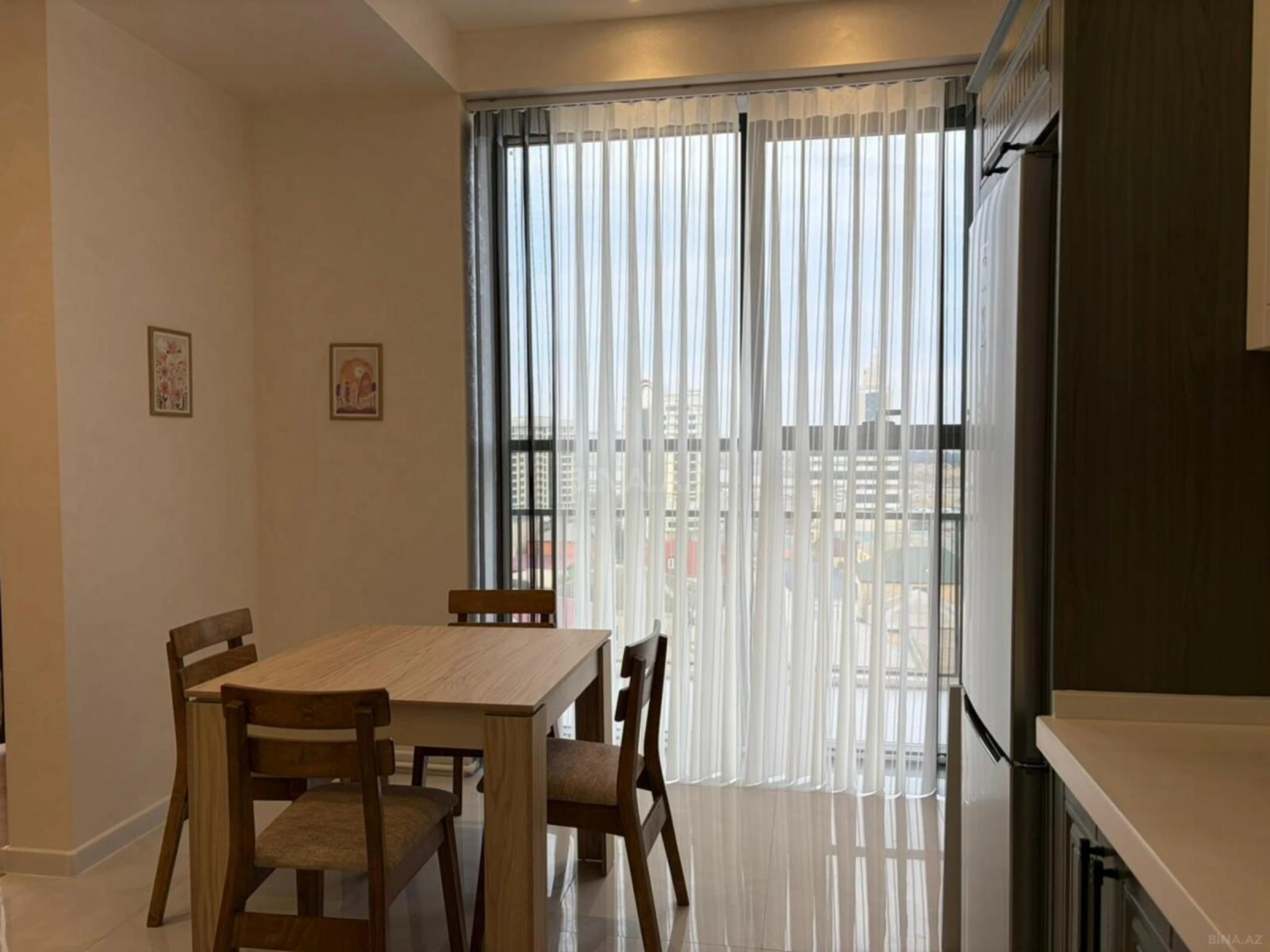 Kirayə verilir 3 otaqlı mənzil 125 m²
