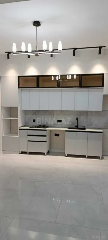 Satılır 5 otaqlı həyət evi 250 m²