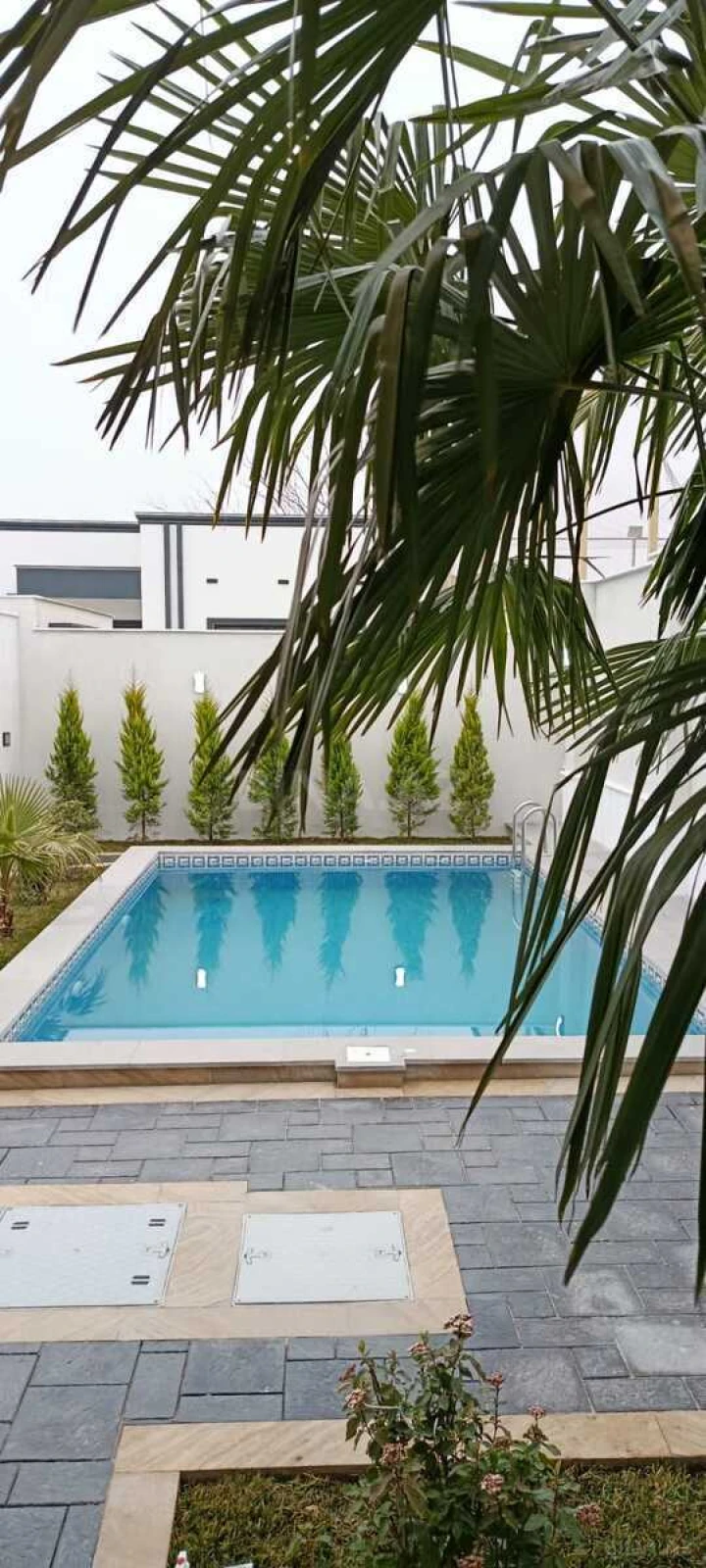 Satılır 5 otaqlı həyət evi 250 m²