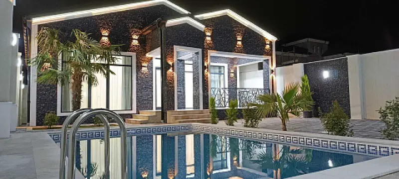 Satılır 5 otaqlı həyət evi 250 m²