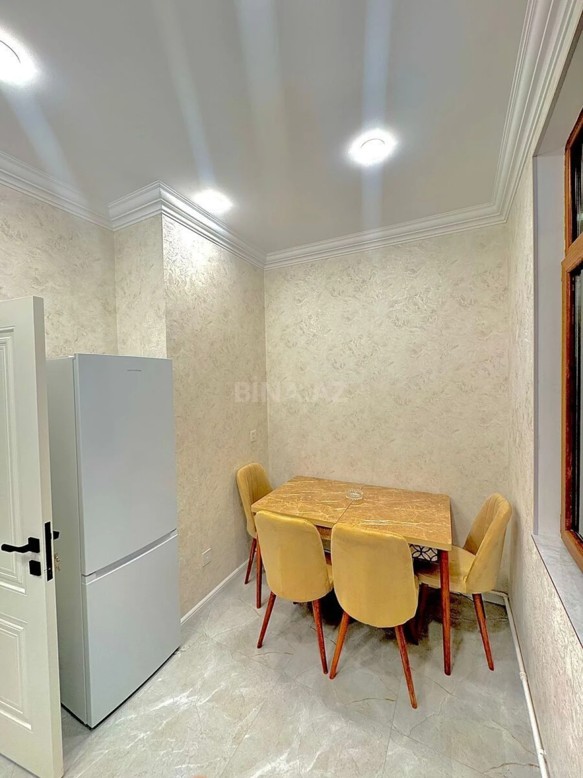 Kirayə verilir 2 otaqlı mənzil 35 m²