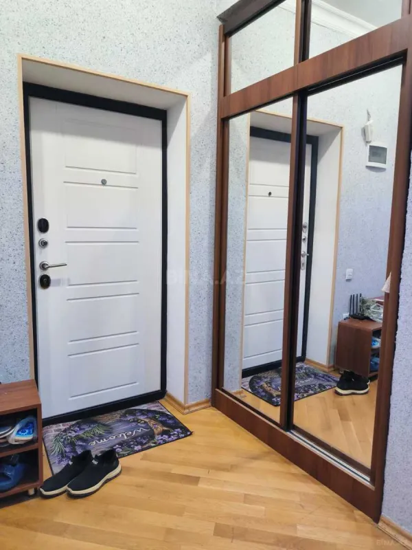 Satılır 2 otaqlı mənzil 64 m²